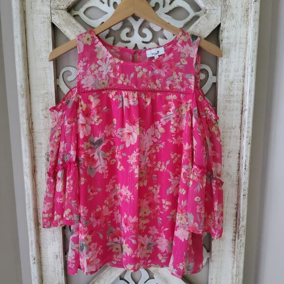 Poppi Women's Ruffe Bell Sleeve Cold Shoulder Top in Pink Floral Metallic - Picture 7 of 8